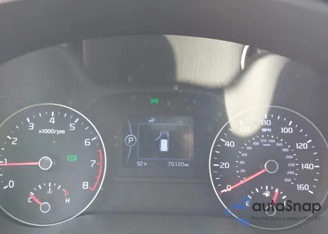 2019 Kia Sportage Lx z USA, uszkodzony, nr VIN KNDPM3AC7K7560377